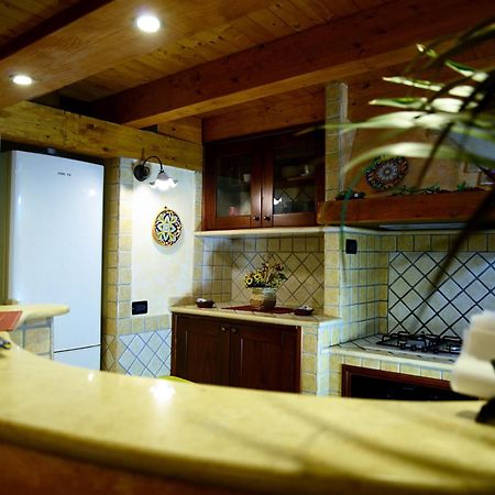 Alla Corte Dei Ventimiglia Montelepre Extérieur photo