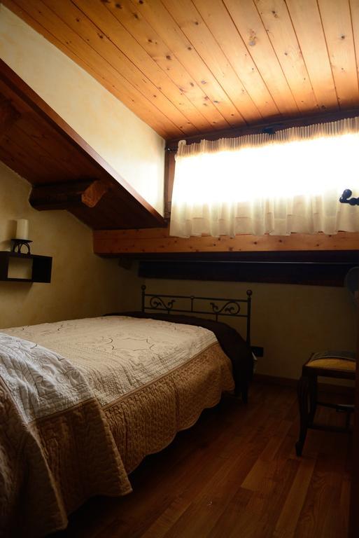Alla Corte Dei Ventimiglia Montelepre Chambre photo