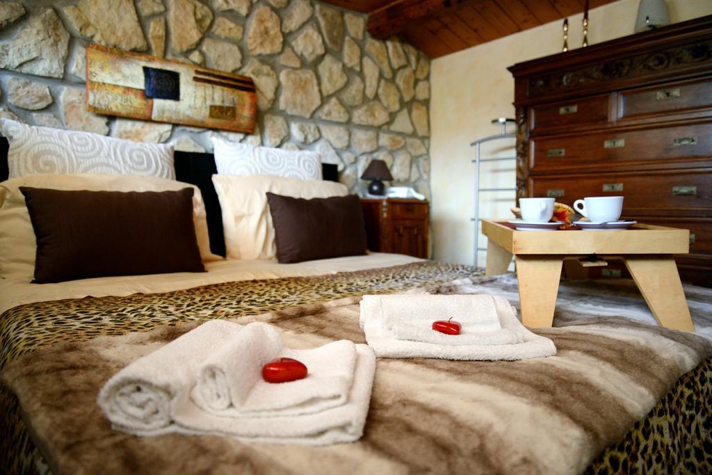 Alla Corte Dei Ventimiglia Montelepre Chambre photo