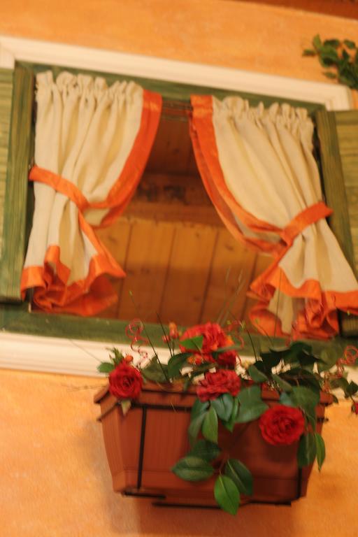 Alla Corte Dei Ventimiglia Montelepre Extérieur photo