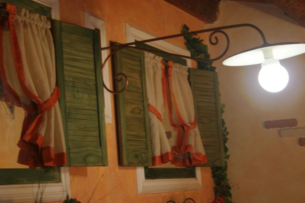 Alla Corte Dei Ventimiglia Montelepre Extérieur photo