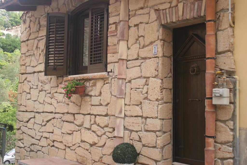 Alla Corte Dei Ventimiglia Montelepre Extérieur photo